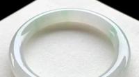 帮忙鉴定一下手镯的品质，顺便估个价